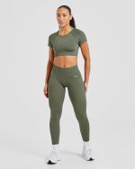 Adapt Seamless Crop Top - Green - Image 3