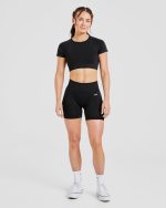 Adapt Seamless Crop Top - Black - Image 3