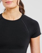 Adapt Seamless Crop Top - Black - Image 5