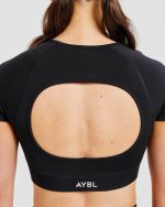 Adapt Seamless Crop Top - Black - Image 6