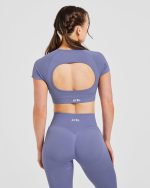 Adapt Seamless Crop Top - Iris Blue - Image 2