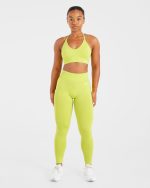 Adapt Seamless Sports Bra - Lime Green - Image 3
