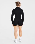 Essential Seamless 1/2 Zip Pullover - Black - Image 4