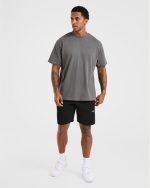 Essential Lightweight 7" Shorts - Black - Image 3
